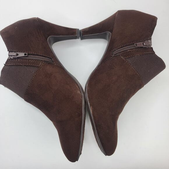 London Fog Boots Women 8M Brown Suede Ankle Zip Booties 2" Heel Dressy Casual - Picture 10 of 13